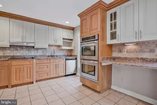 14669 Cambridge Cir, Laurel, MD 20707 - Photo 16