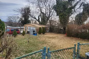 5023 Addison Rd, Capitol Heights, MD 20743 - Photo 16