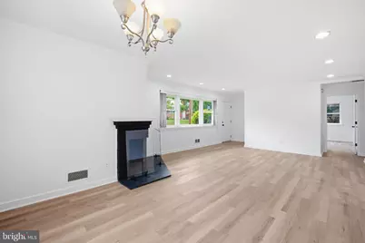 6709 Forest Hill Drive, University Park, MD 20782 - Photo 8