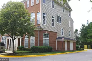 901 Pine Forest Ln, Upper Marlboro, MD 20774 - Photo 4