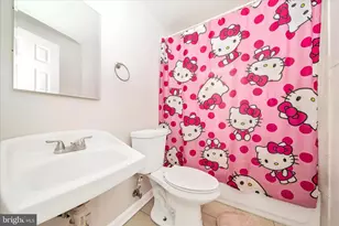 8300 Larchwood St, Hyattsville, MD 20784 - Photo 32