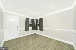 8300 Larchwood St, Hyattsville, MD 20784 - Photo 10