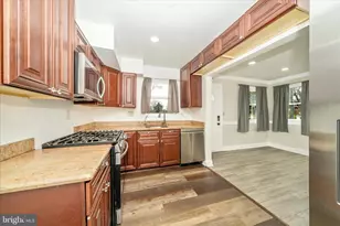 8300 Larchwood St, Hyattsville, MD 20784 - Photo 14