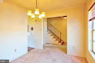 7856 Lakecrest Dr, Greenbelt, MD 20770 - Photo 8