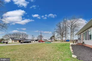 11431 Rosedale Ln, Beltsville, MD 20705 - Photo 4