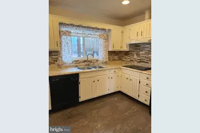 5905 Mustang Drive, Riverdale, MD 20737 - Photo 6