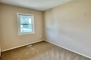 15758 Pointer Ridge Dr, Bowie, MD 20716 - Photo 20