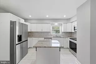 1706 Dauphin Dr, Fort Washington, MD 20744 - Photo 4