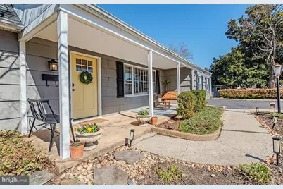 12520 Chelton Lane, Bowie, MD 20715 - Photo 2