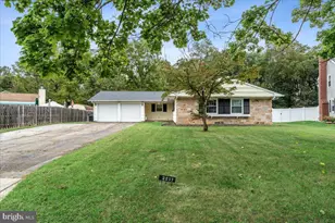 2217 Harwood Ln, Bowie, MD 20716 - Photo 2