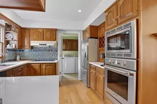 2810 Spindle Ln, Bowie, MD 20715 - Photo 14