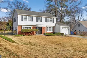 2810 Spindle Ln, Bowie, MD 20715 - Photo 2