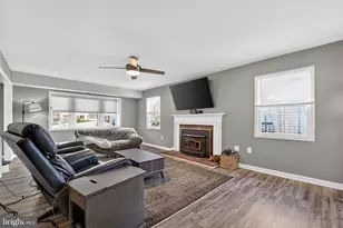 16010 Audubon Ln, Bowie, MD 20716 - Photo 4