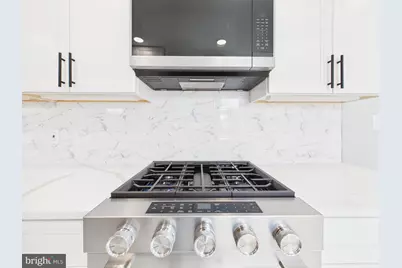 5010 Pierce Avenue, College Park, MD 20740 - Photo 18