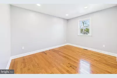 5010 Pierce Avenue, College Park, MD 20740 - Photo 30