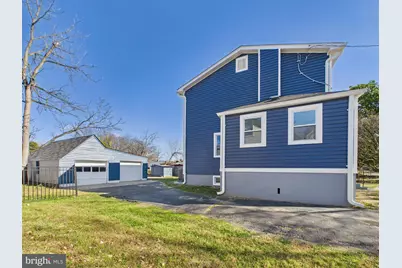 5010 Pierce Avenue, College Park, MD 20740 - Photo 4