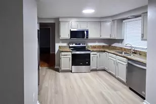 11113 Maiden Dr, Bowie, MD 20720 - Photo 2