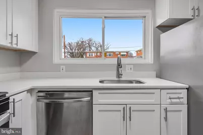5005 Roseld Court, Oxon Hill, MD 20745 - Photo 4