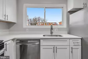 5005 Roseld Ct, Oxon Hill, MD 20745 - Photo 4