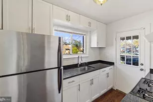 4906 Winthrop St, Oxon Hill, MD 20745 - Photo 4