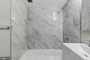 554 Wilson Bridge Dr, Oxon Hill, MD 20745 - Photo 12