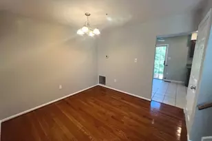 2819 Mueserbush Ct, Lanham, MD 20706 - Photo 4