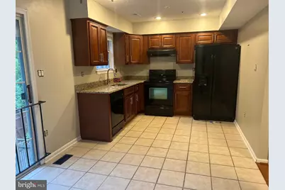 2819 Mueserbush Court, Lanham, MD 20706 - Photo 6