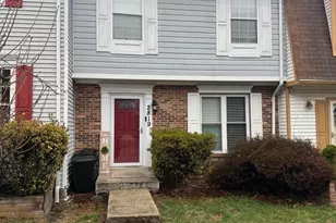 2819 Mueserbush Ct, Lanham, MD 20706 - Photo 2