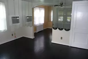 2619 Brooks Dr, Suitland, MD 20746 - Photo 4