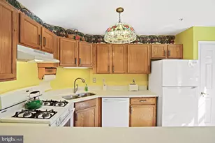 6751 Village Park Dr, Greenbelt, MD 20770 - Photo 4