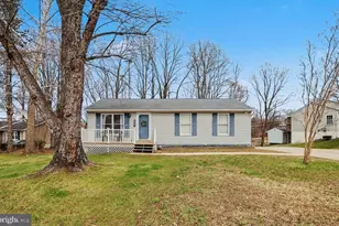 7318 Aquinas Ave, Upper Marlboro, MD 20772 - Photo 2