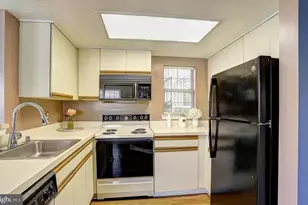 14117 Bowsprit Ln, Laurel, MD 20707 - Photo 8