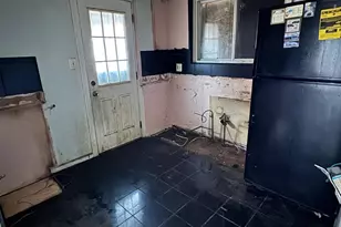 607 Hampton Dr, Oxon Hill, MD 20745 - Photo 4