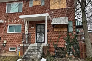 607 Hampton Dr, Oxon Hill, MD 20745 - Photo 1