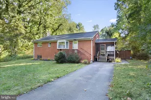 6417 Otis St, Landover, MD 20785 - Photo 2