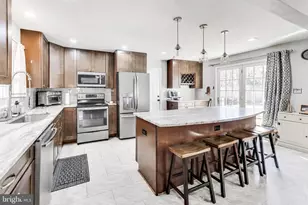 12607 Kernwood Ln, Bowie, MD 20715 - Photo 2