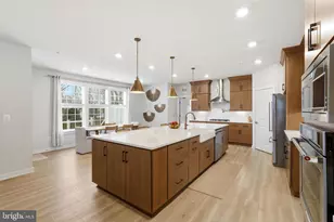 6829 Fountain Pk Dr, Glenn Dale, MD 20769 - Photo 16