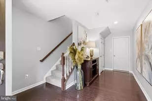 9511 Smithview Pl, Lanham, MD 20706 - Photo 4