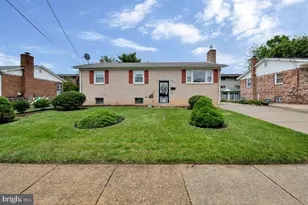 2721 Boones Ln, District Heights, MD 20747 - Photo 2