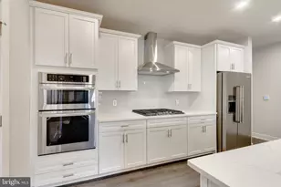 106 St Ives Pl, Oxon Hill, MD 20745 - Photo 4