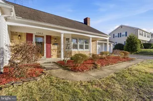 12413 Sarah Ln, Bowie, MD 20715 - Photo 2