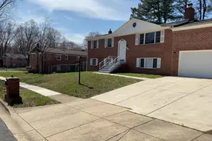 6920 Groveton Dr, Clinton, MD 20735 - Photo 4