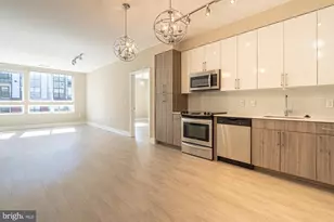 145 Riverhaven Dr, Oxon Hill, MD 20745 - Photo 4