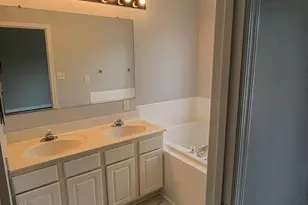 12902 Woods View St, Upper Marlboro, MD 20772 - Photo 16