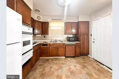 6404 Summerhill Road, Temple Hills, MD 20748 - Photo 4