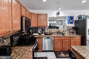 16413 Elkhorn Ln, Bowie, MD 20716 - Photo 20