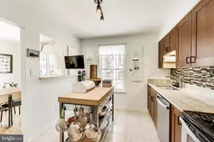 3206 Cheverly Hills Ct, Cheverly, MD 20785 - Photo 10