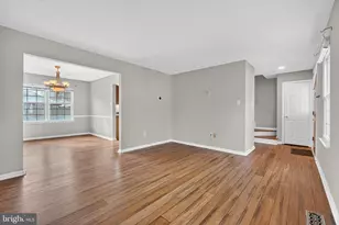 8813 Francesca Dr, Clinton, MD 20735 - Photo 6