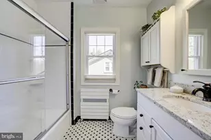 4410 Sheridan St, University Park, MD 20782 - Photo 18