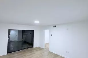 6940 Hanover Pkwy, Greenbelt, MD 20770 - Photo 2